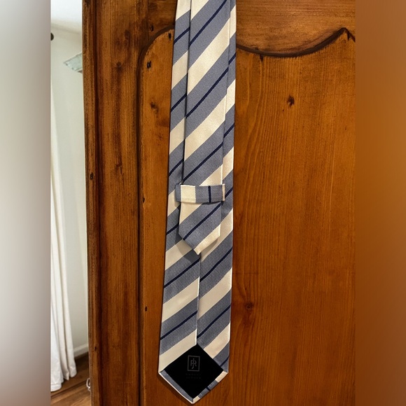 Robert Jensen tie - Picture 2 of 3